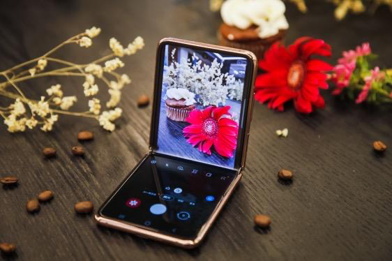 三星Galaxy Z Flip 5G:高完成度的折叠屏手机,还有骁龙865+/5G