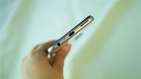 华为畅享Z正式发布:触手可及的5G手机仅1699元起