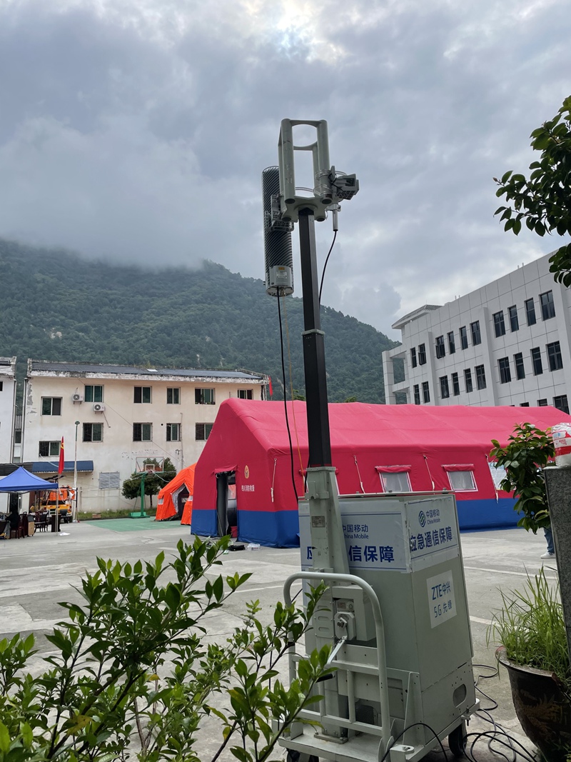 保障新民乡救灾指挥部通信现场