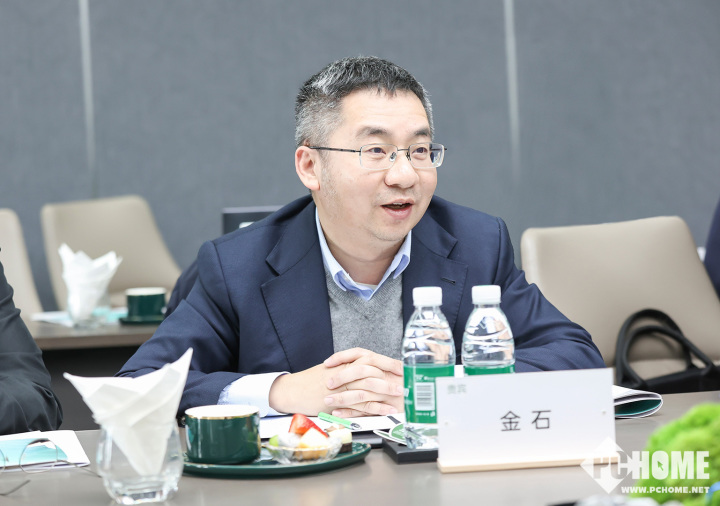 全国政协常委、东南大学副校长、研究生院院长金石